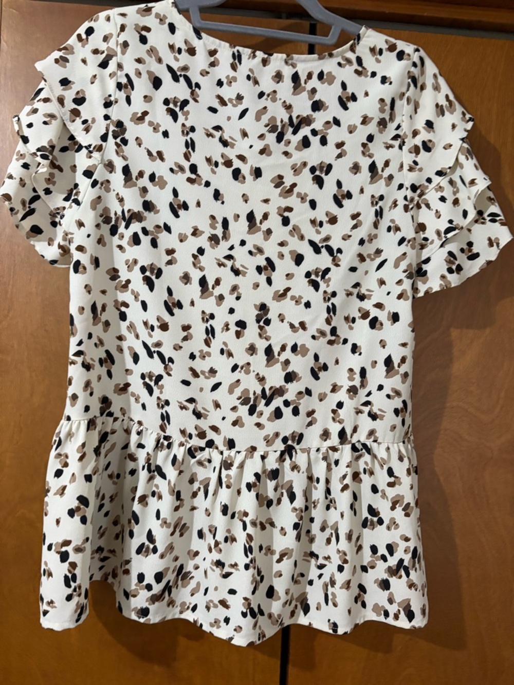 Doe & Rae Cream Leopard Print Blouse - Picture 3 of 3